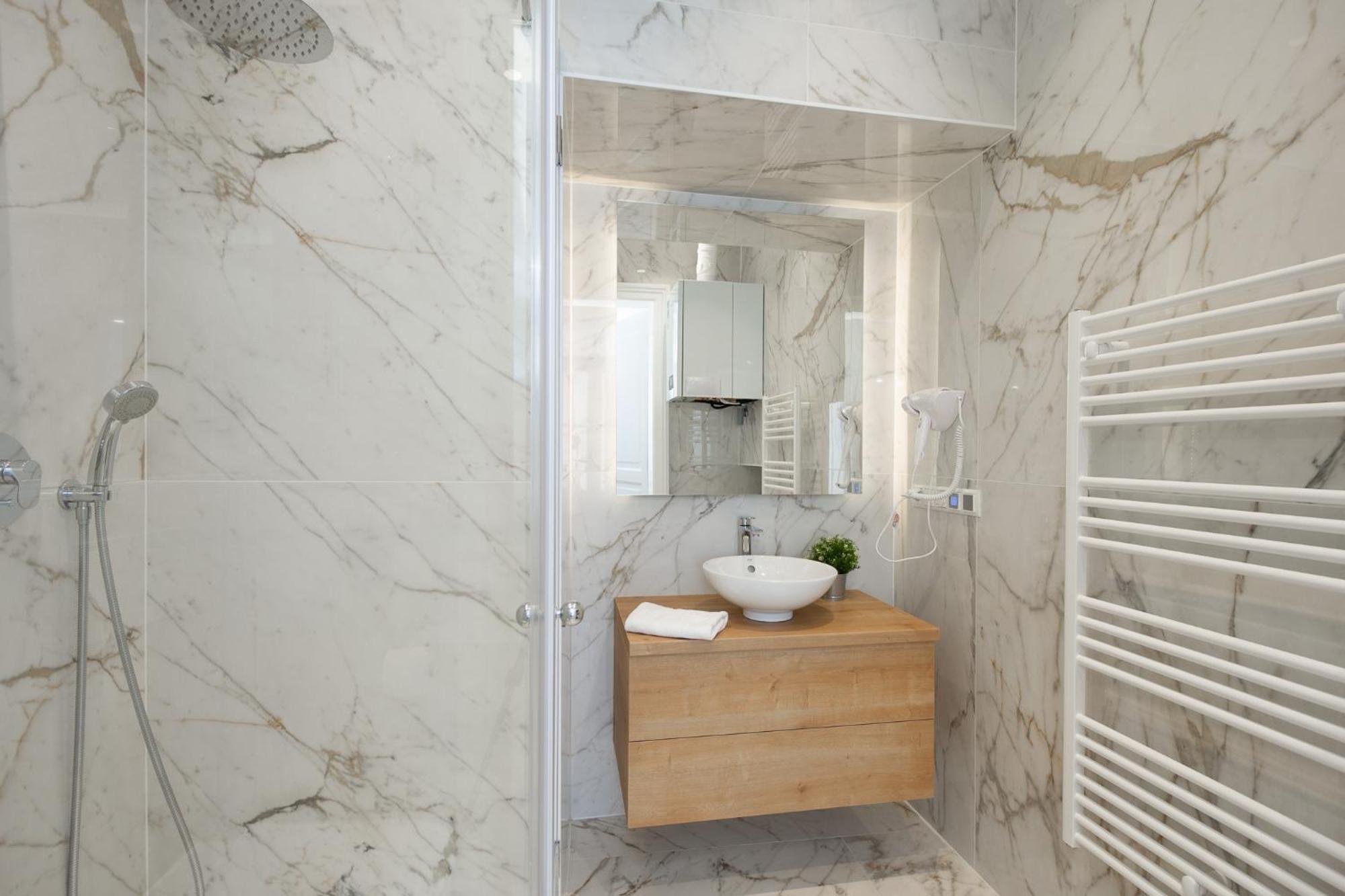 Apartment Ballgasse Luxury Виена Екстериор снимка
